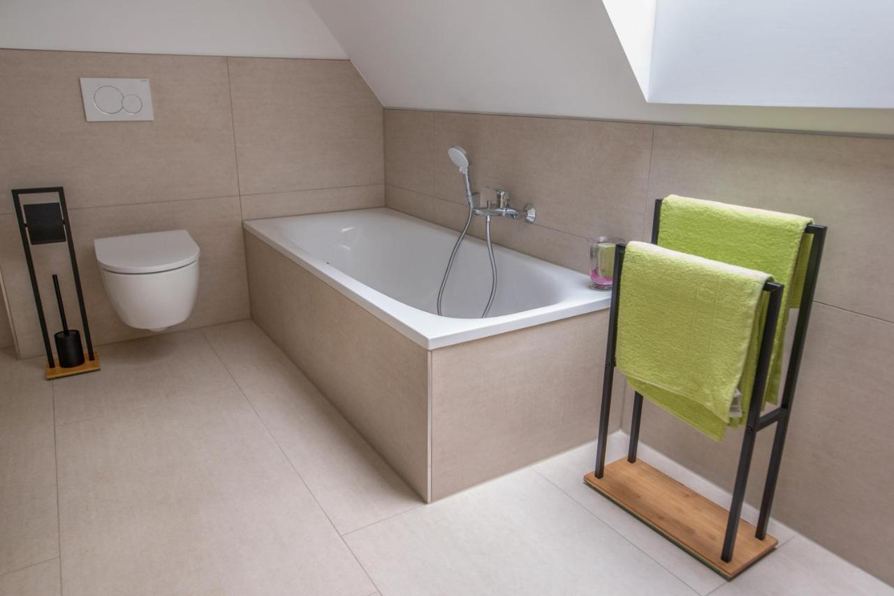 Vierseitenhof Appartements Burg  Esterno foto